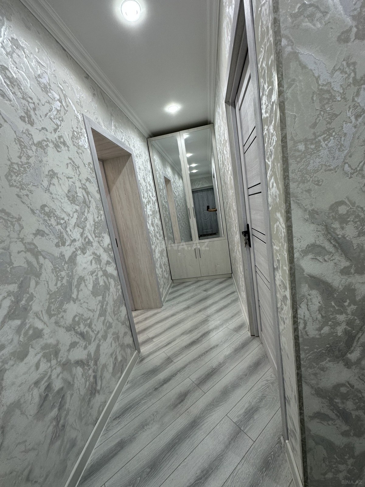 2 otaqlı Köhnə tikili, Qara Qarayev m., Bakı