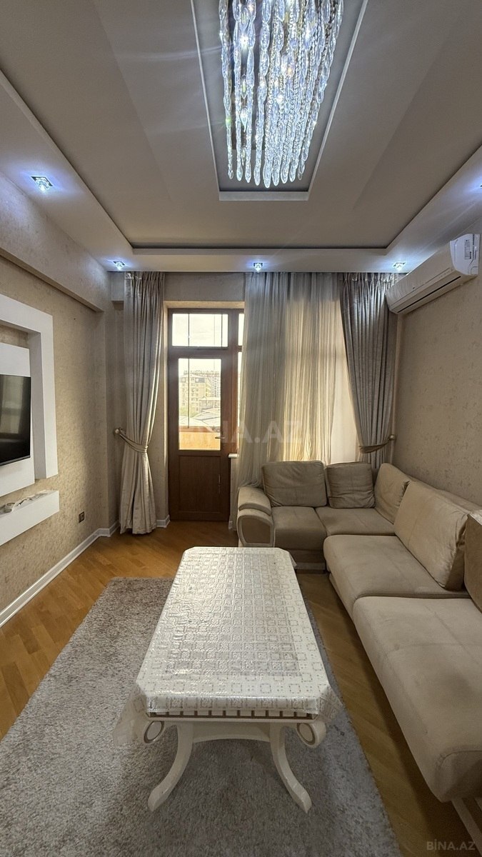3 otaqlı Yeni tikili, Xırdalan