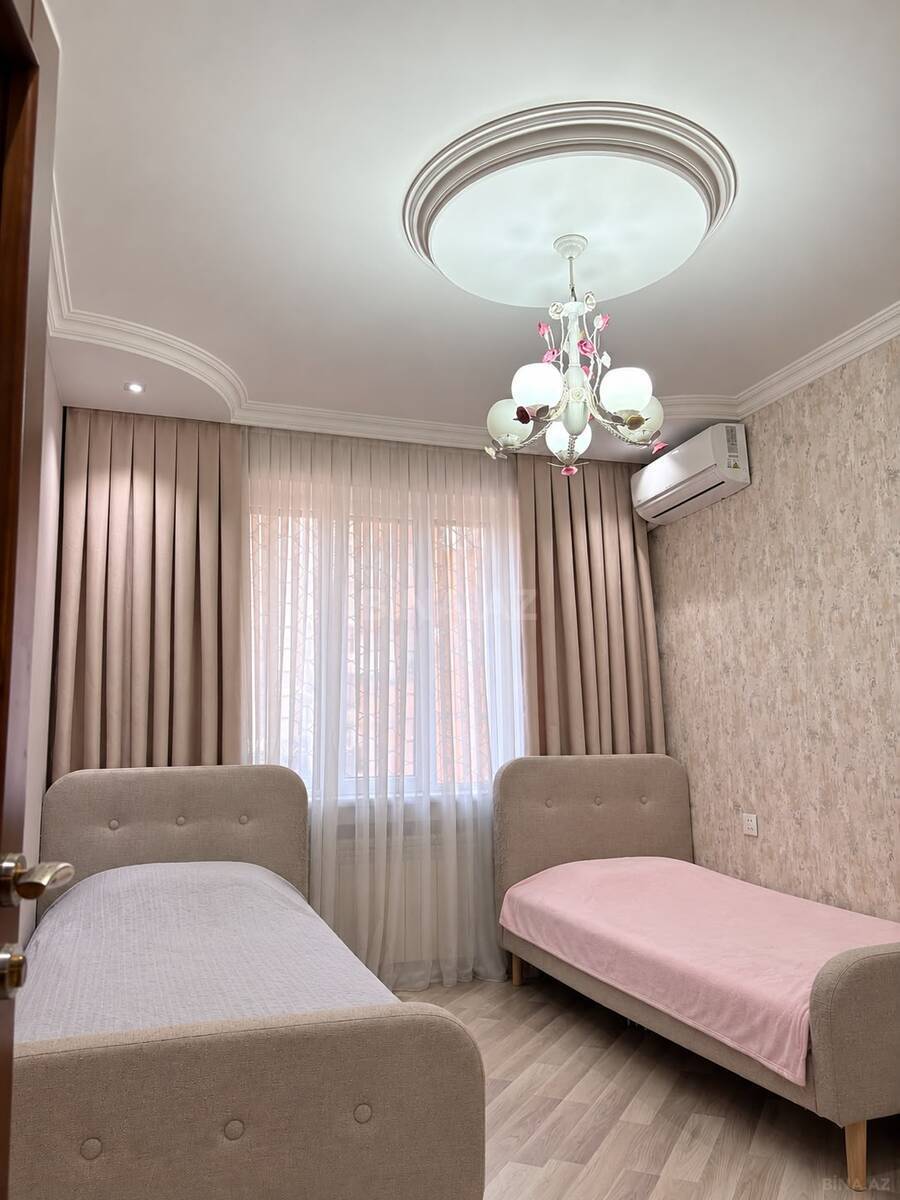 3 otaqlı Köhnə tikili, Xalqlar Dostluğu m., Bakı