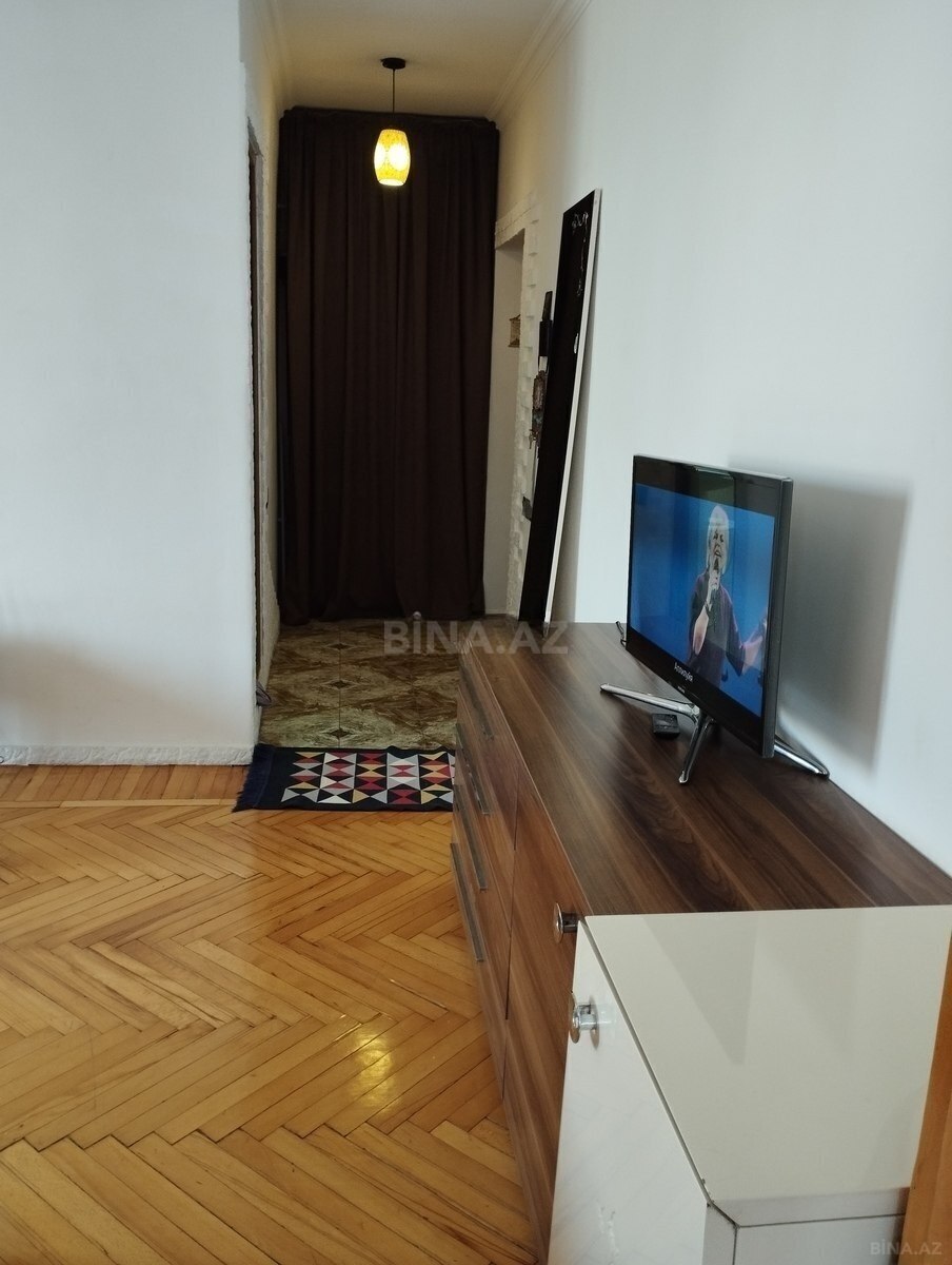 2 otaqlı Köhnə tikili, 28 May m., Bakı