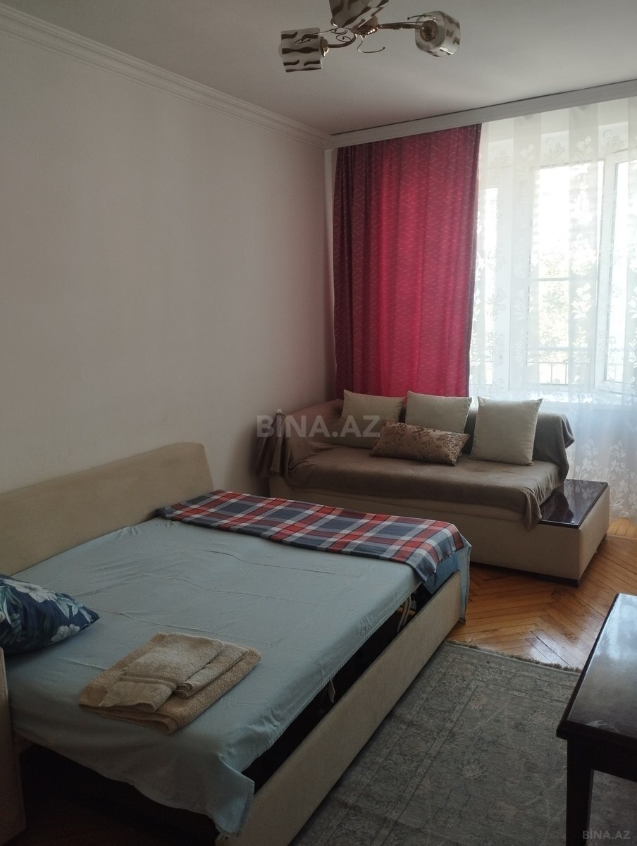 2 otaqlı Köhnə tikili, 28 May m., Bakı