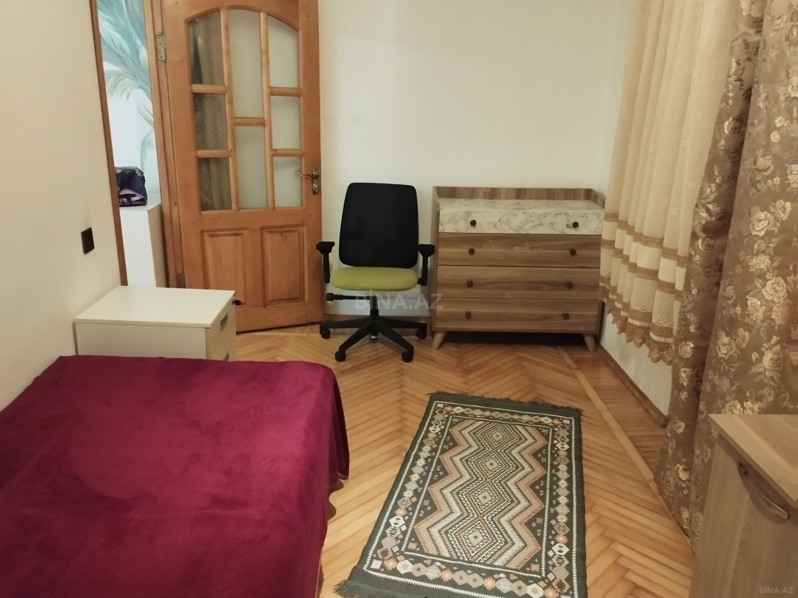 2 otaqlı Köhnə tikili, 28 May m., Bakı