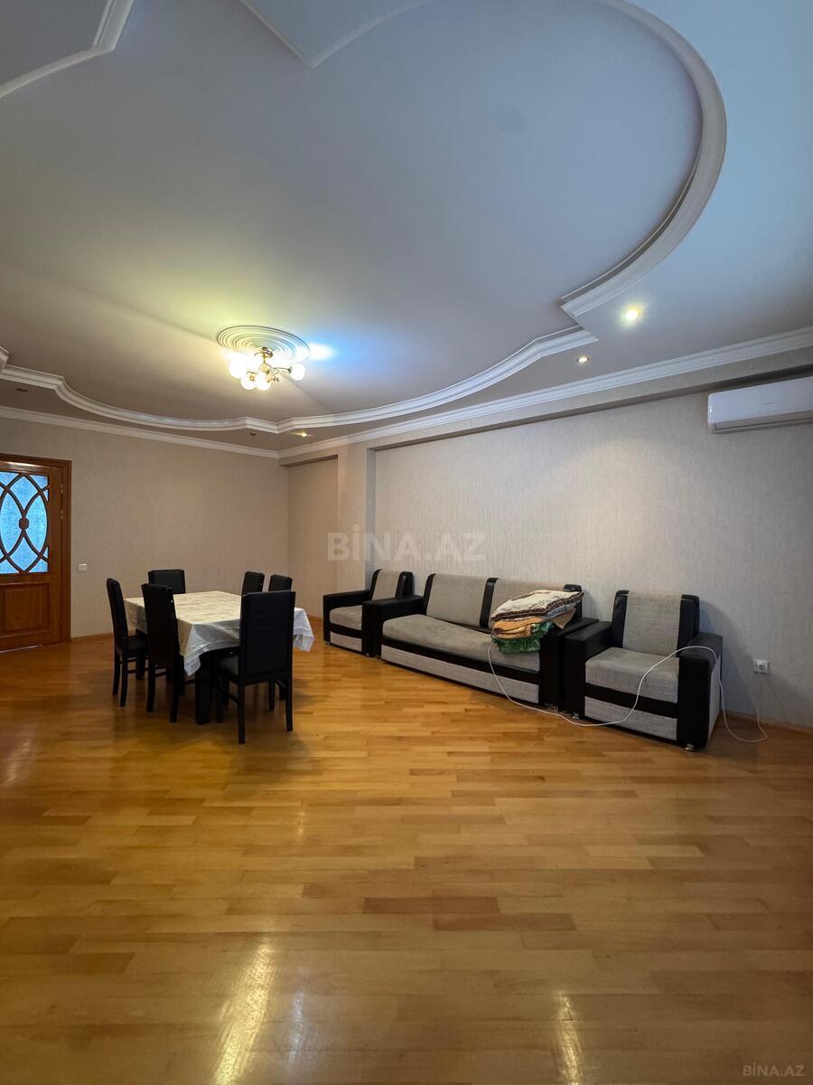 3 otaqlı Yeni tikili, Şah İsmayıl Xətai m., Bakı