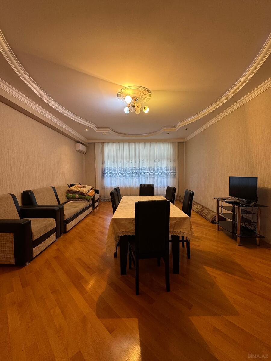 3 otaqlı Yeni tikili, Şah İsmayıl Xətai m., Bakı