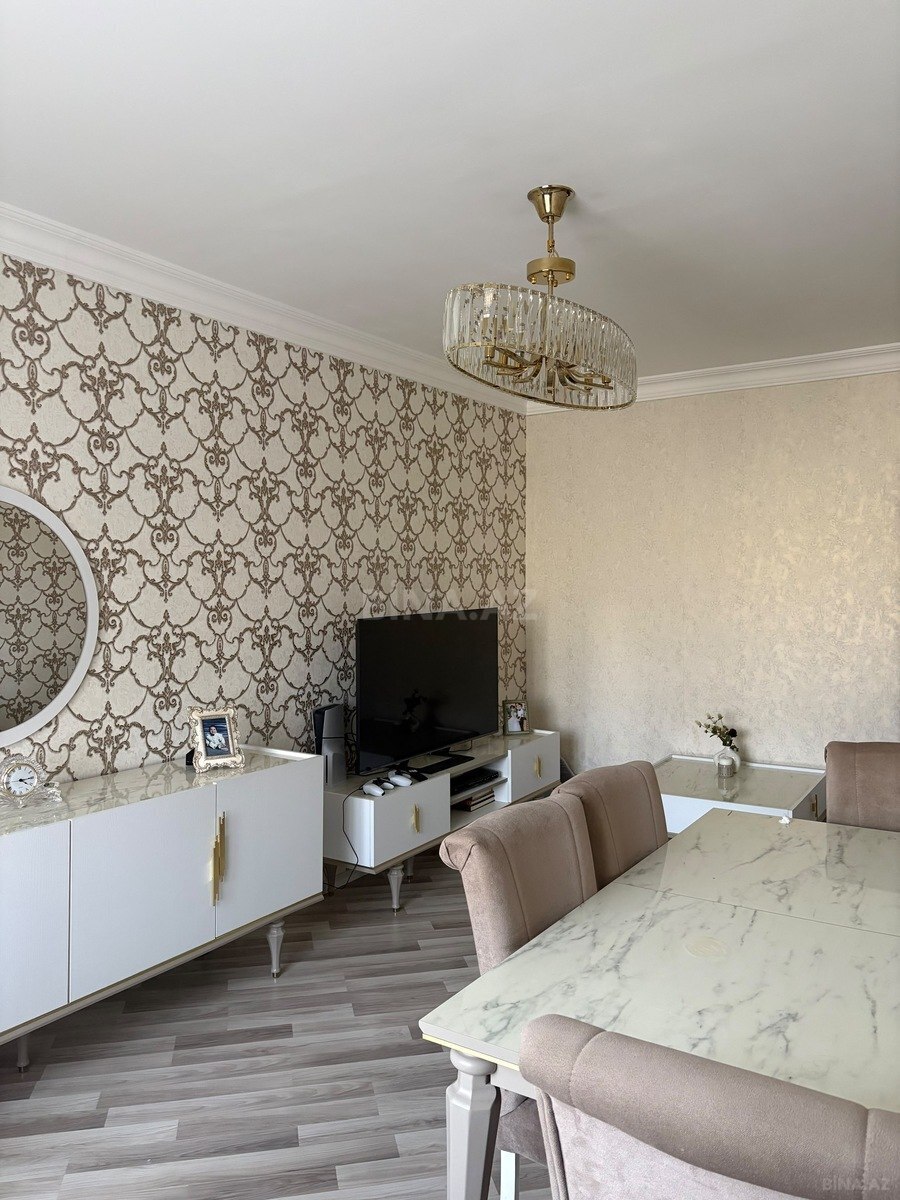 3 otaqlı Köhnə tikili, Xalqlar Dostluğu m., Bakı