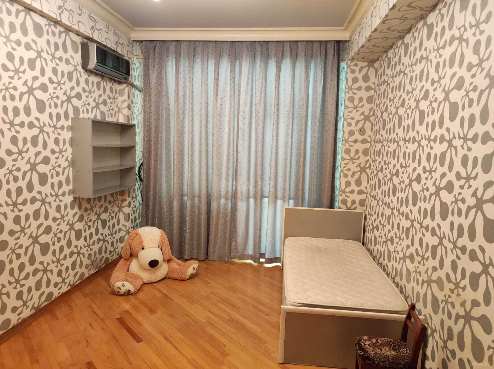 3 otaqlı Yeni tikili, 8 Noyabr m., Bakı