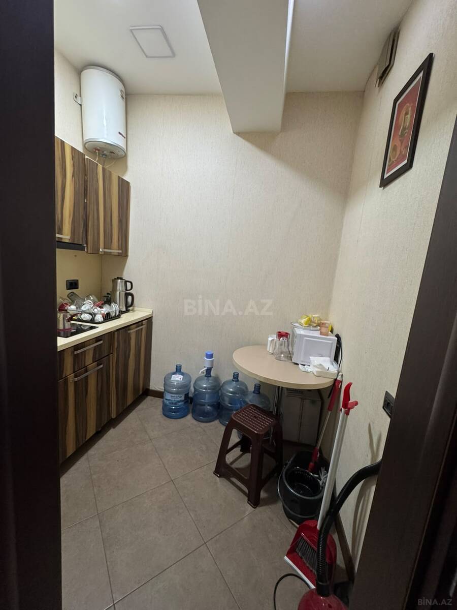 4 otaqlı Ofis, 8 Noyabr m., Bakı