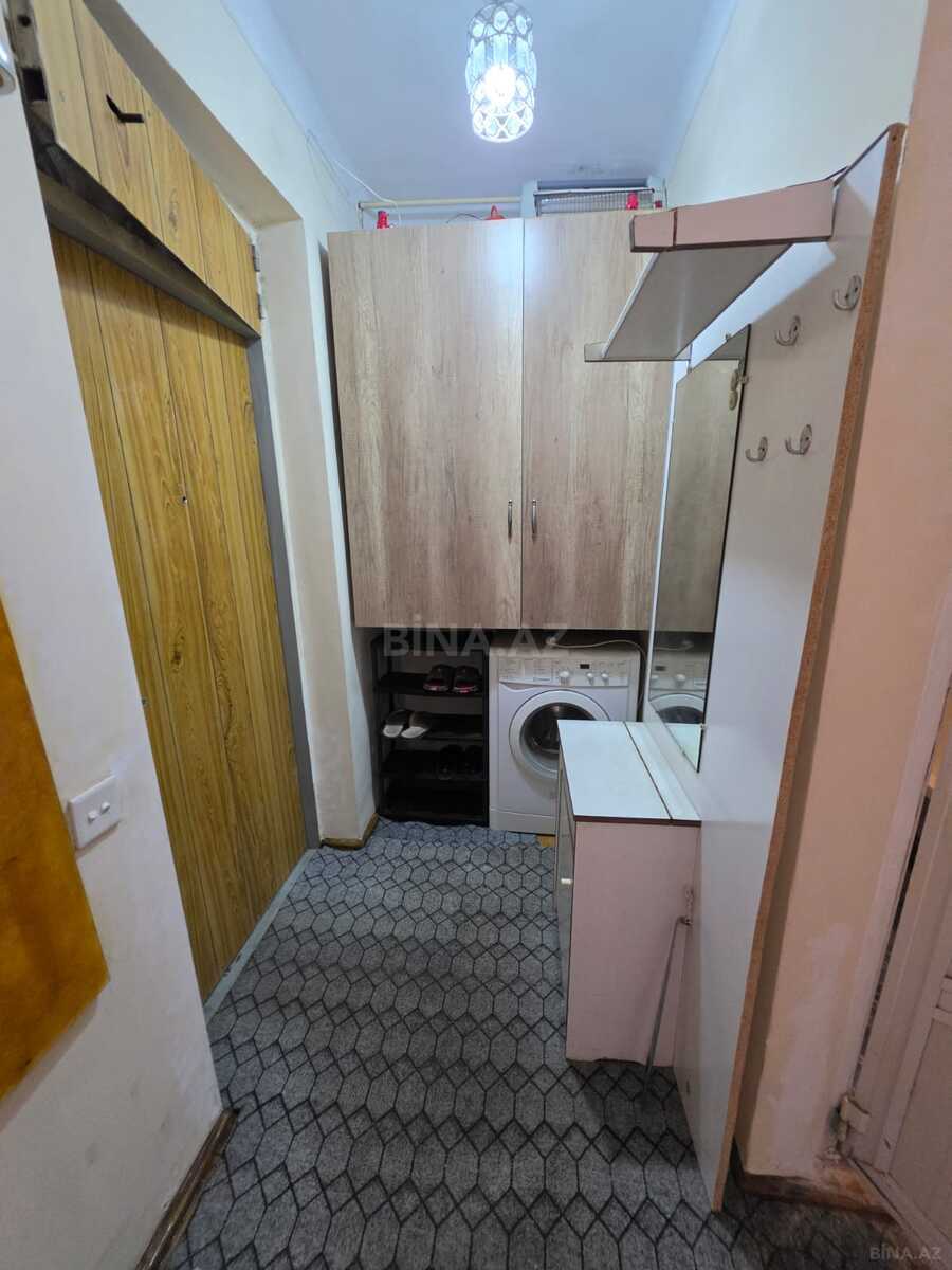 1 otaqlı Köhnə tikili, Elmlər Akademiyası m., Bakı