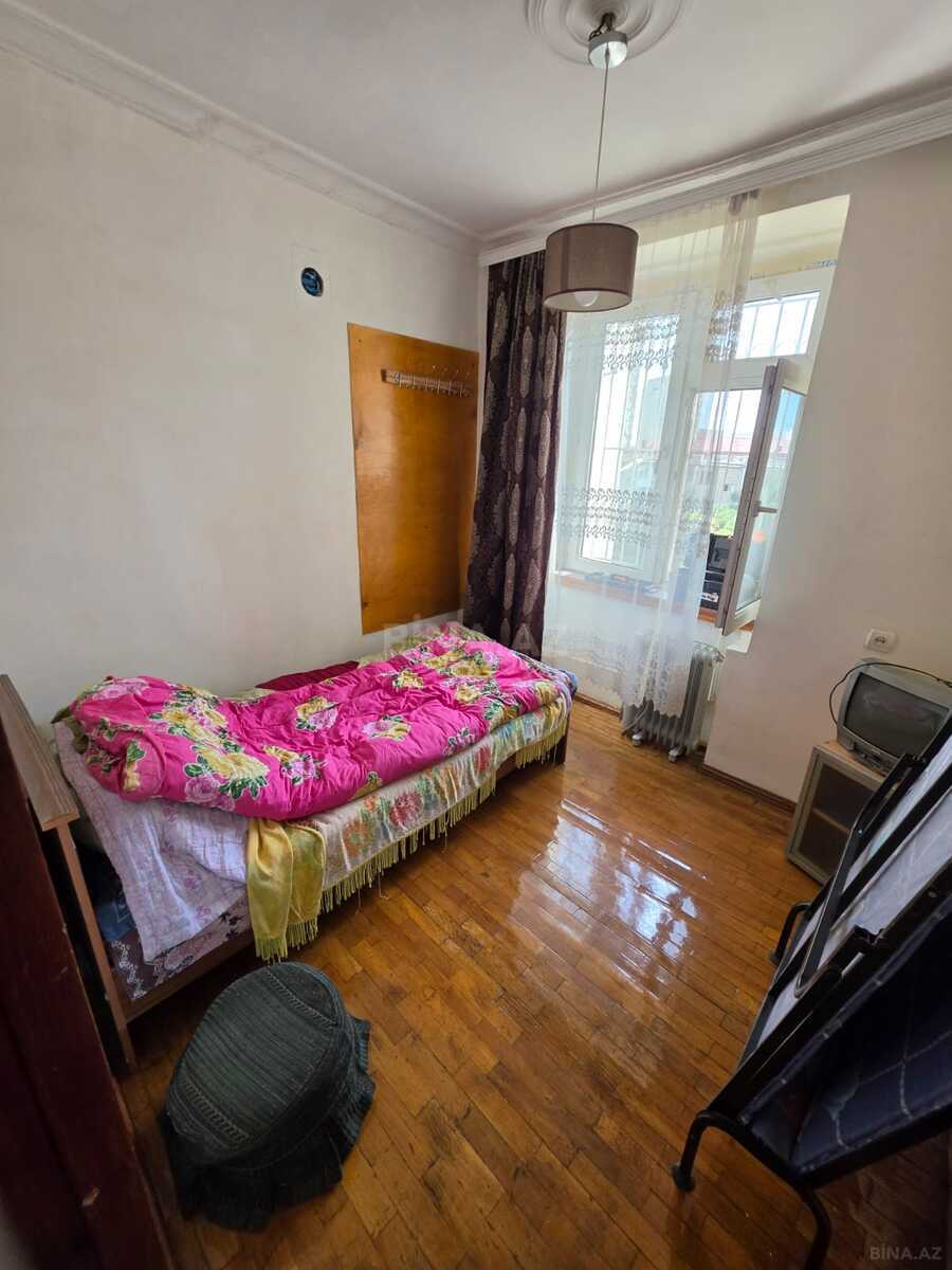 1 otaqlı Köhnə tikili, Elmlər Akademiyası m., Bakı