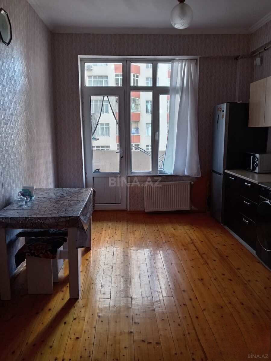 3 otaqlı Yeni tikili, Neftçilər m., Bakı