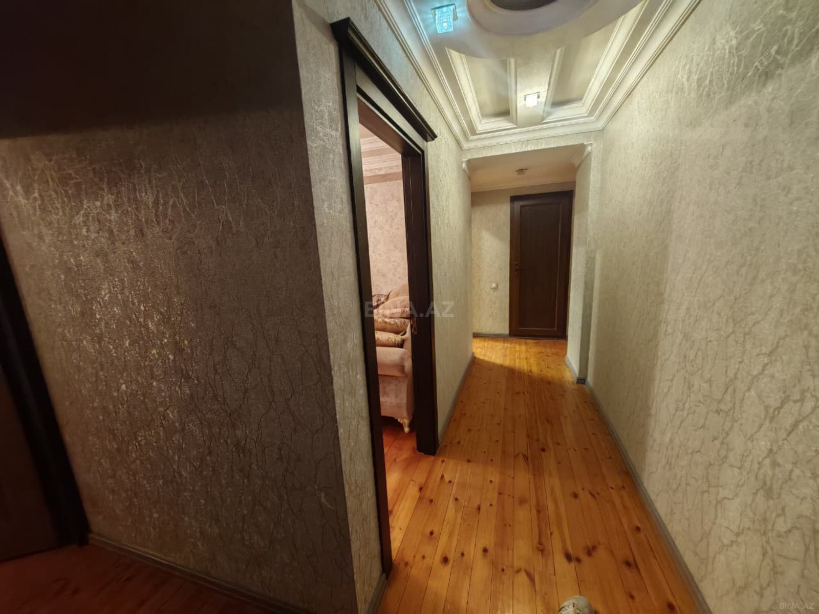 3 otaqlı Yeni tikili, Xırdalan