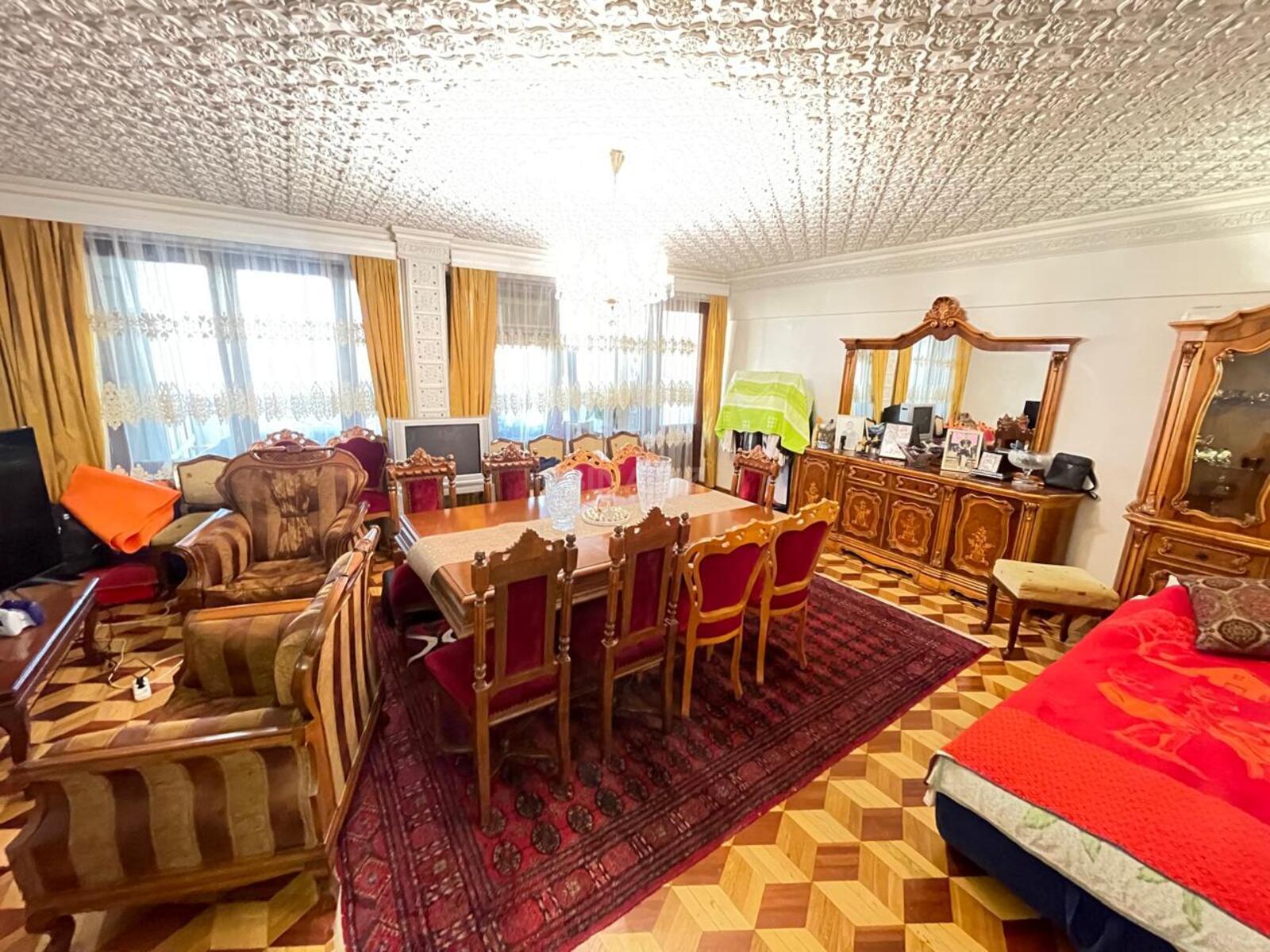 3 otaqlı Köhnə tikili, Nəsimi r., Bakı