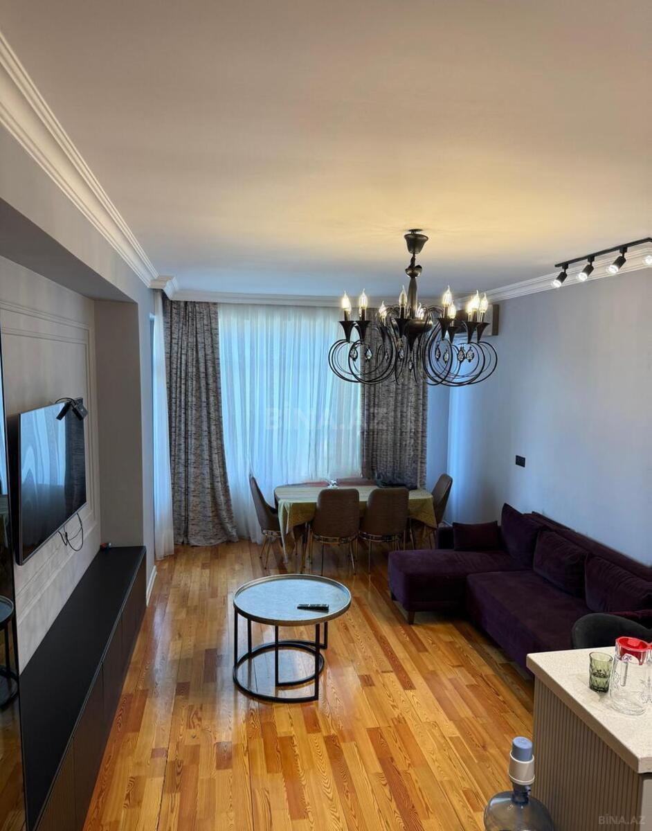 3 otaqlı Yeni tikili, Neftçilər m., Bakı