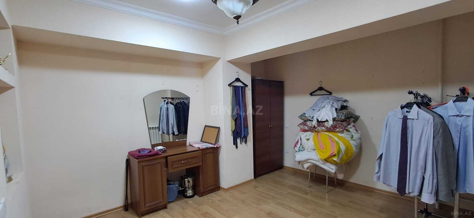 3 otaqlı Yeni tikili, Elmlər Akademiyası m., Bakı