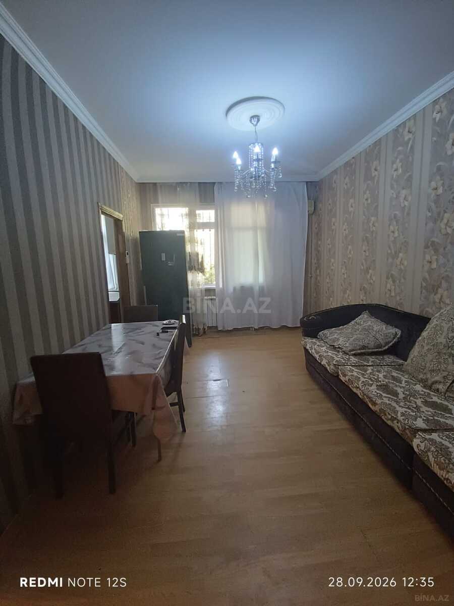 2 otaqlı Köhnə tikili, Memar Əcəmi m., Bakı