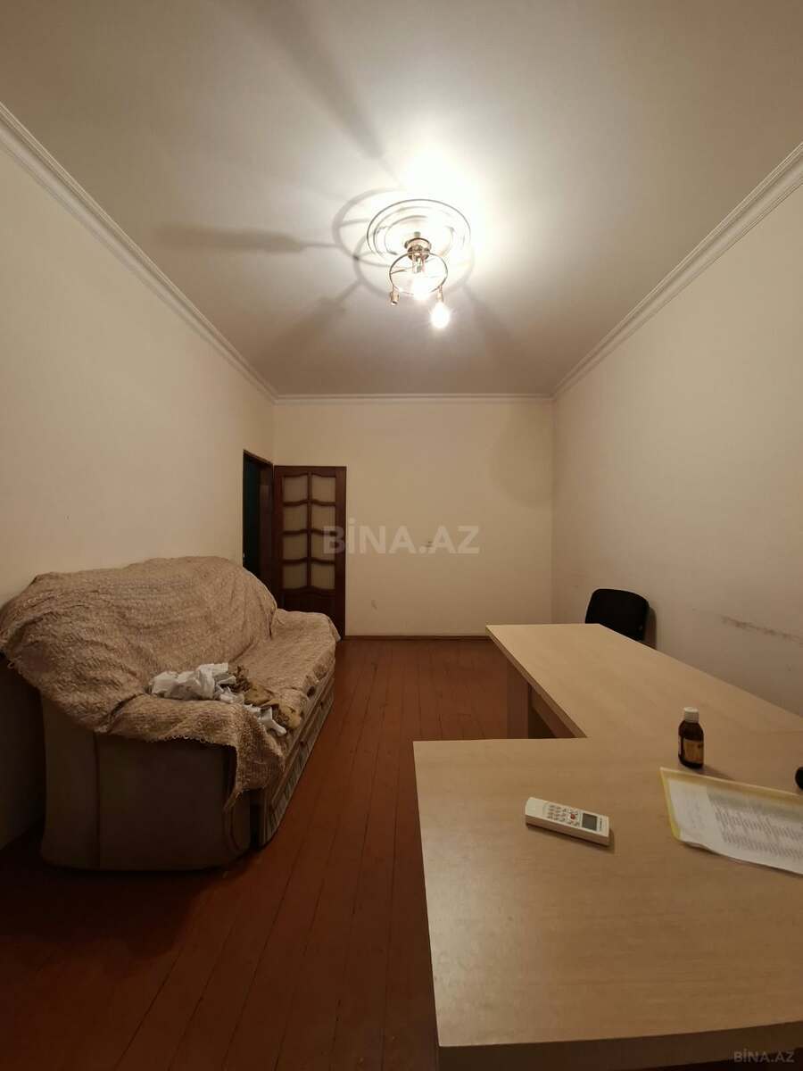 3 otaqlı Köhnə tikili, Gənclik m., Bakı