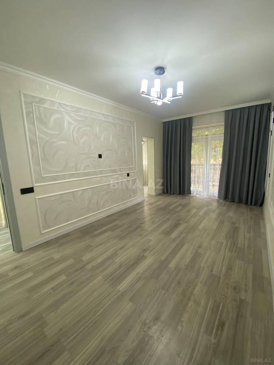 3 otaqlı Köhnə tikili, Xalqlar Dostluğu m., Bakı