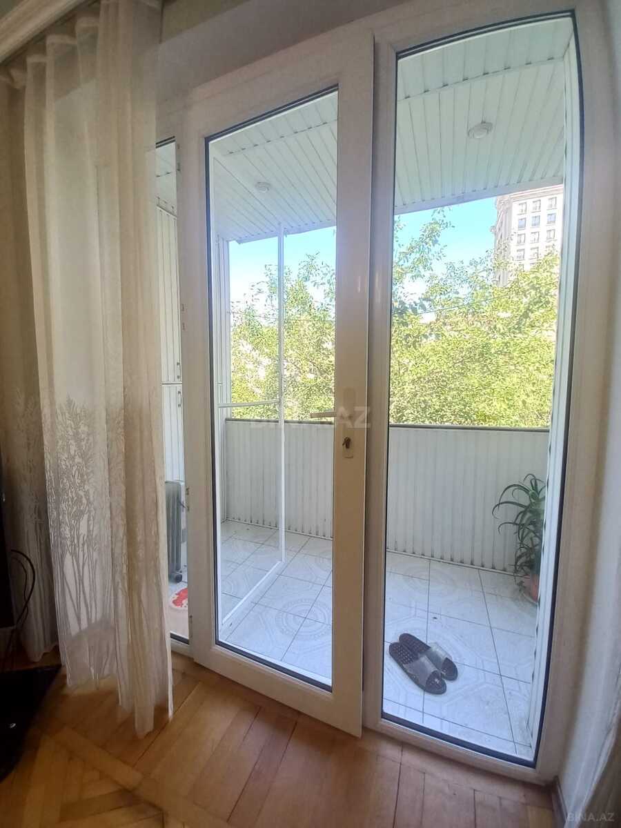 2 otaqlı Köhnə tikili, Elmlər Akademiyası m., Bakı