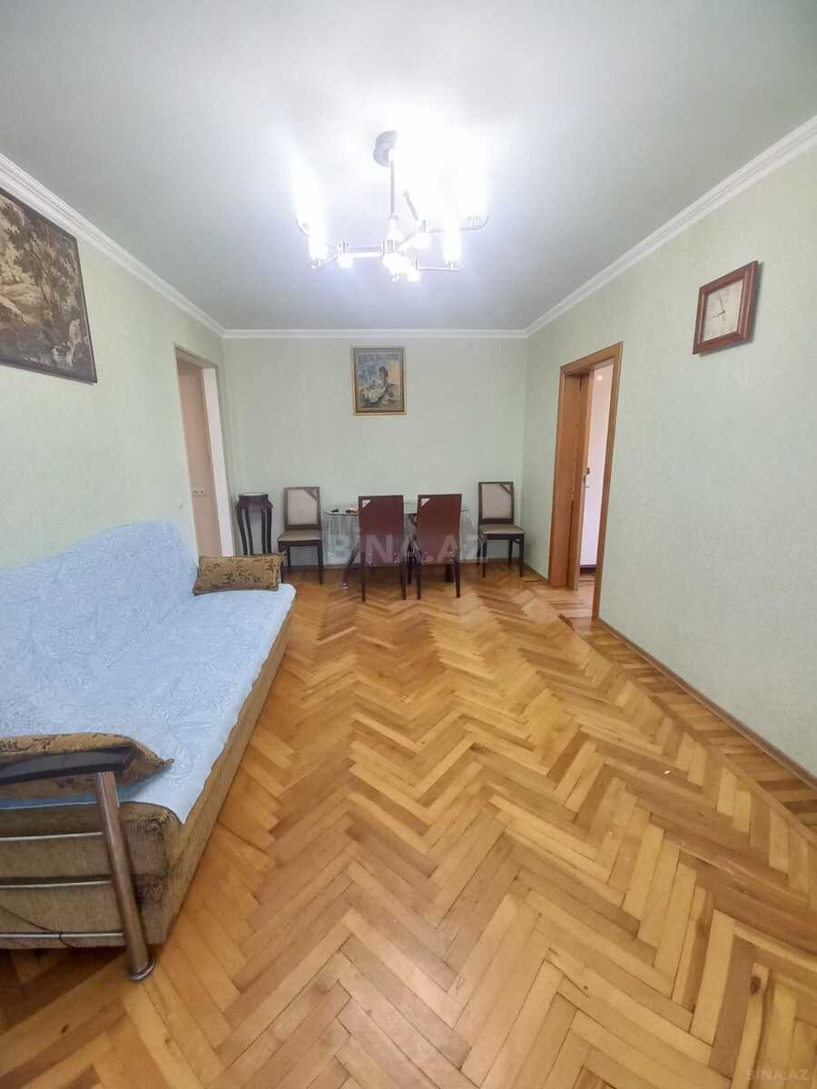 2 otaqlı Köhnə tikili, Elmlər Akademiyası m., Bakı