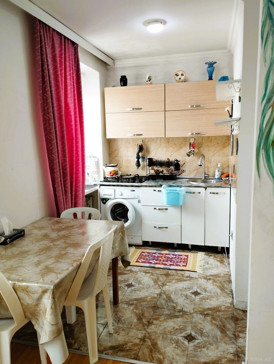 2 otaqlı Köhnə tikili, 28 May m., Bakı