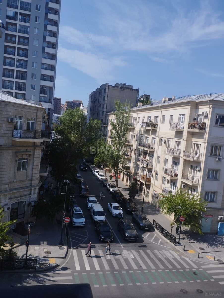 2 otaqlı Köhnə tikili, 28 May m., Bakı