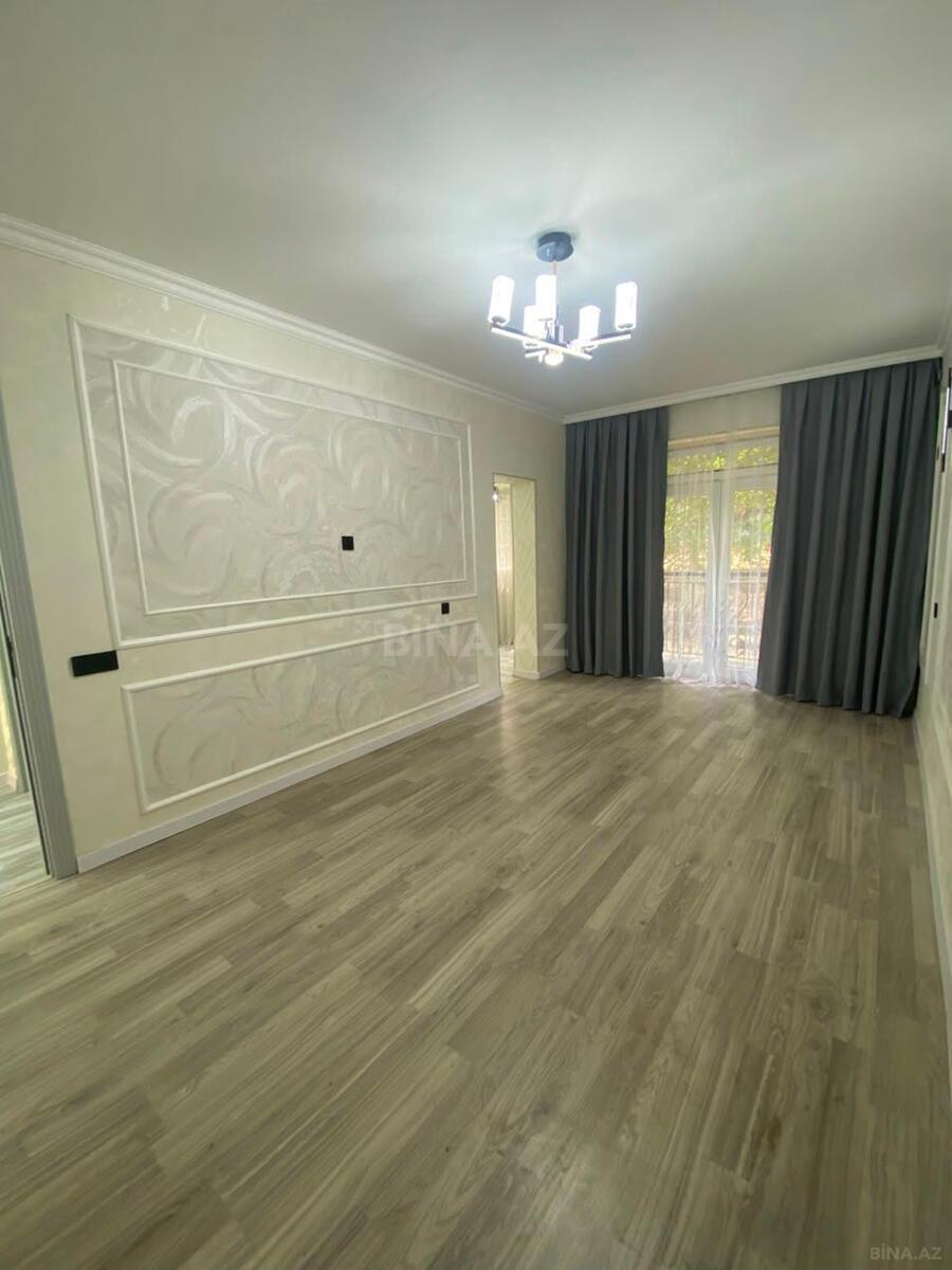 3 otaqlı Köhnə tikili, Xalqlar Dostluğu m., Bakı
