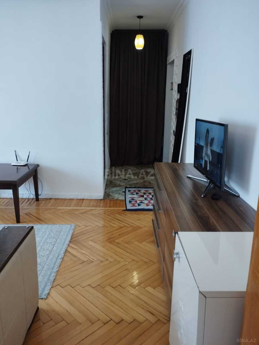 2 otaqlı Köhnə tikili, 28 May m., Bakı