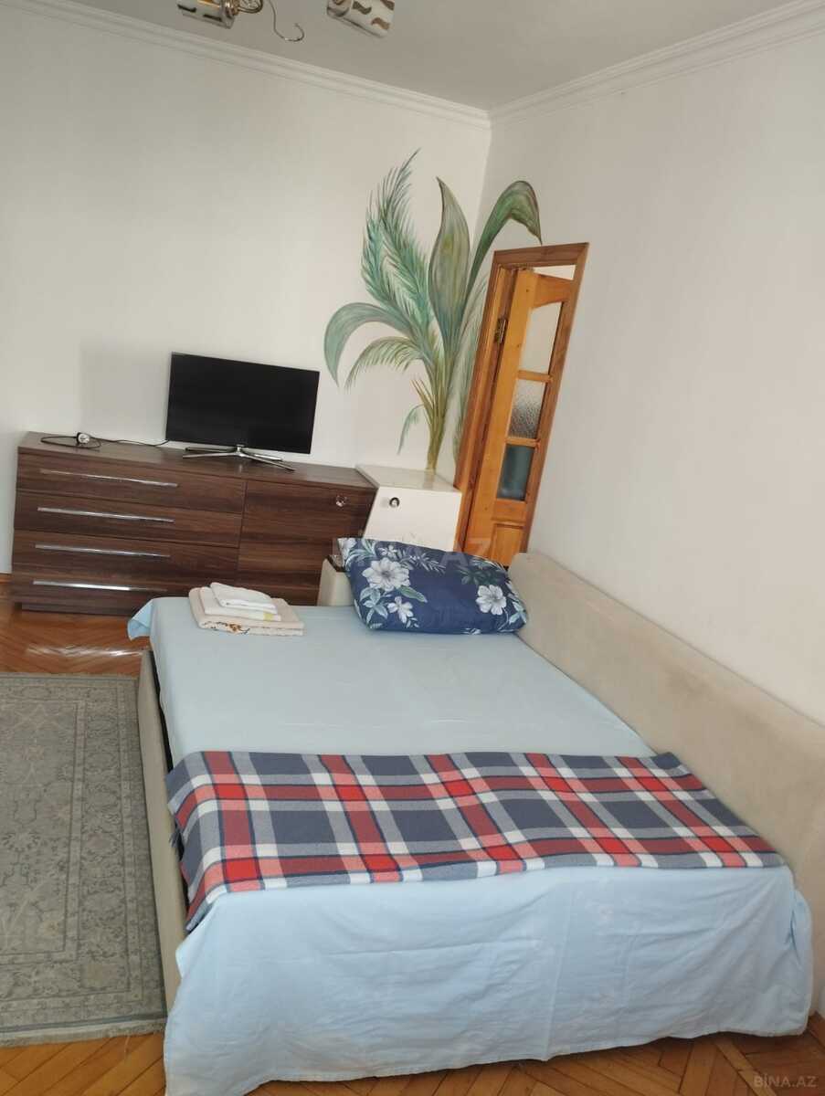 2 otaqlı Köhnə tikili, 28 May m., Bakı
