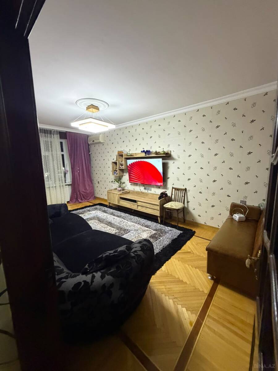 3 otaqlı Köhnə tikili, Xalqlar Dostluğu m., Bakı