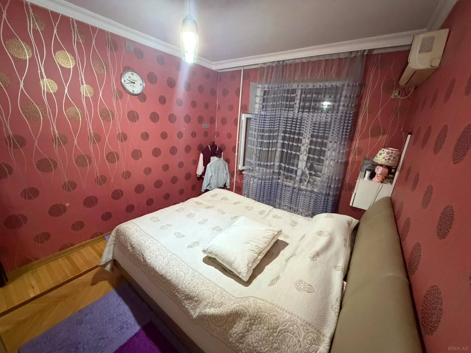 3 otaqlı Köhnə tikili, Xalqlar Dostluğu m., Bakı