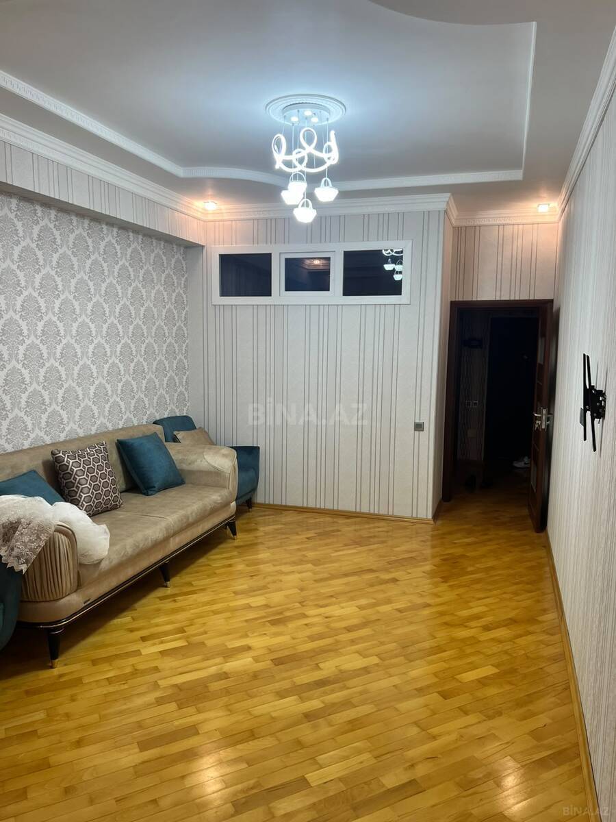 3 otaqlı Yeni tikili, Xırdalan