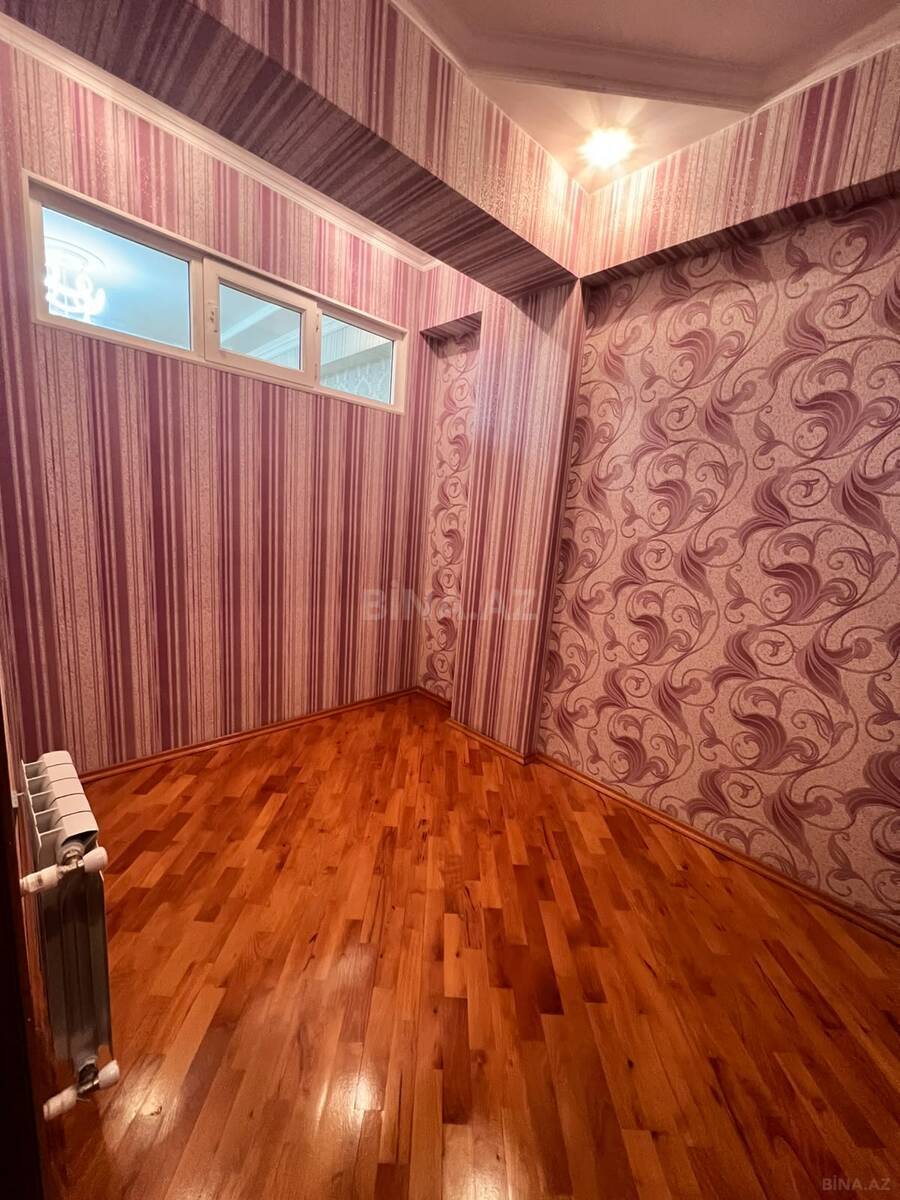 3 otaqlı Yeni tikili, Xırdalan