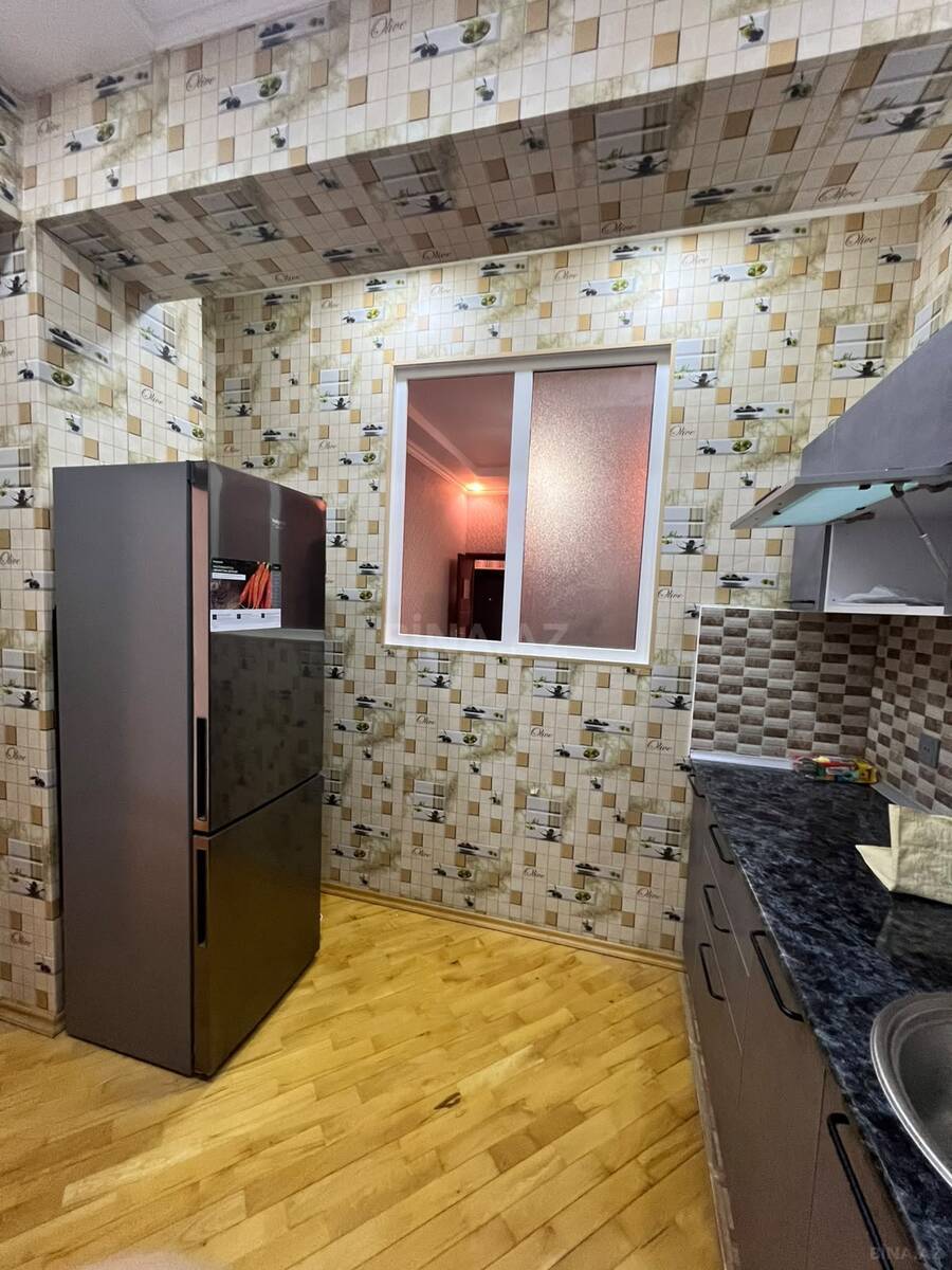 3 otaqlı Yeni tikili, Xırdalan