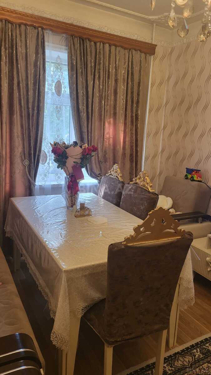 4 otaqlı Köhnə tikili, Əhmədli m., Bakı