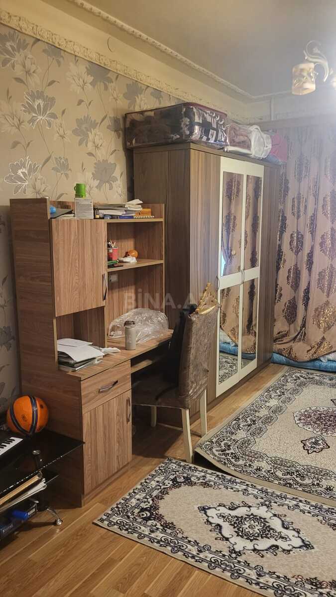 4 otaqlı Köhnə tikili, Əhmədli m., Bakı