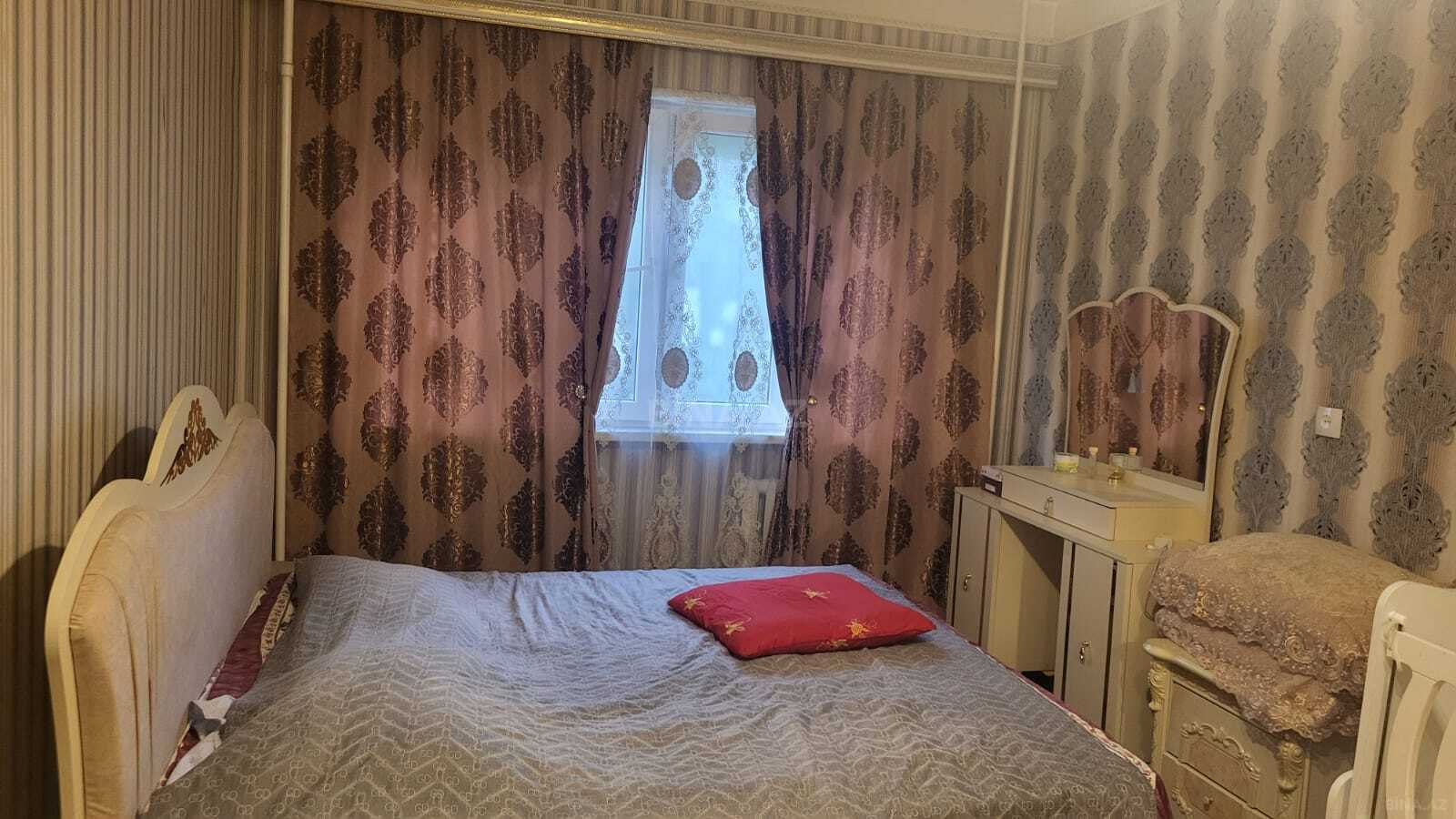 4 otaqlı Köhnə tikili, Əhmədli m., Bakı