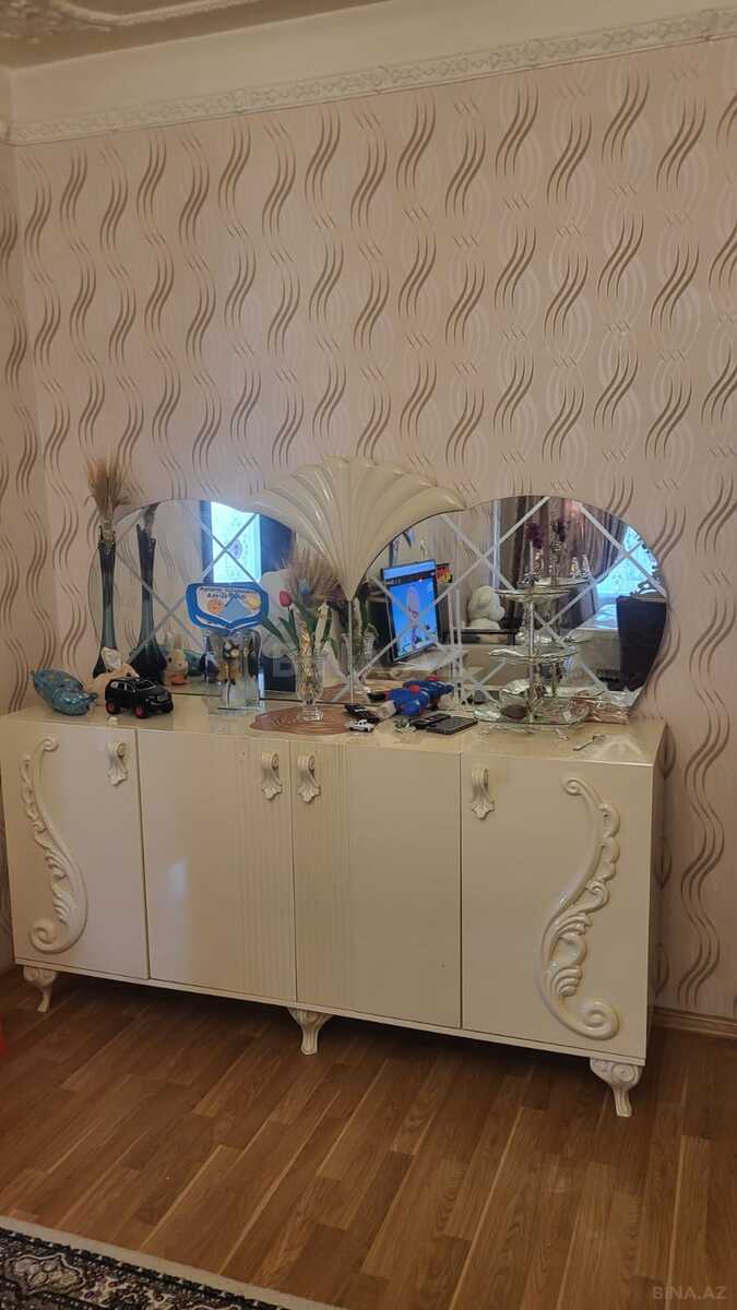 4 otaqlı Köhnə tikili, Əhmədli m., Bakı