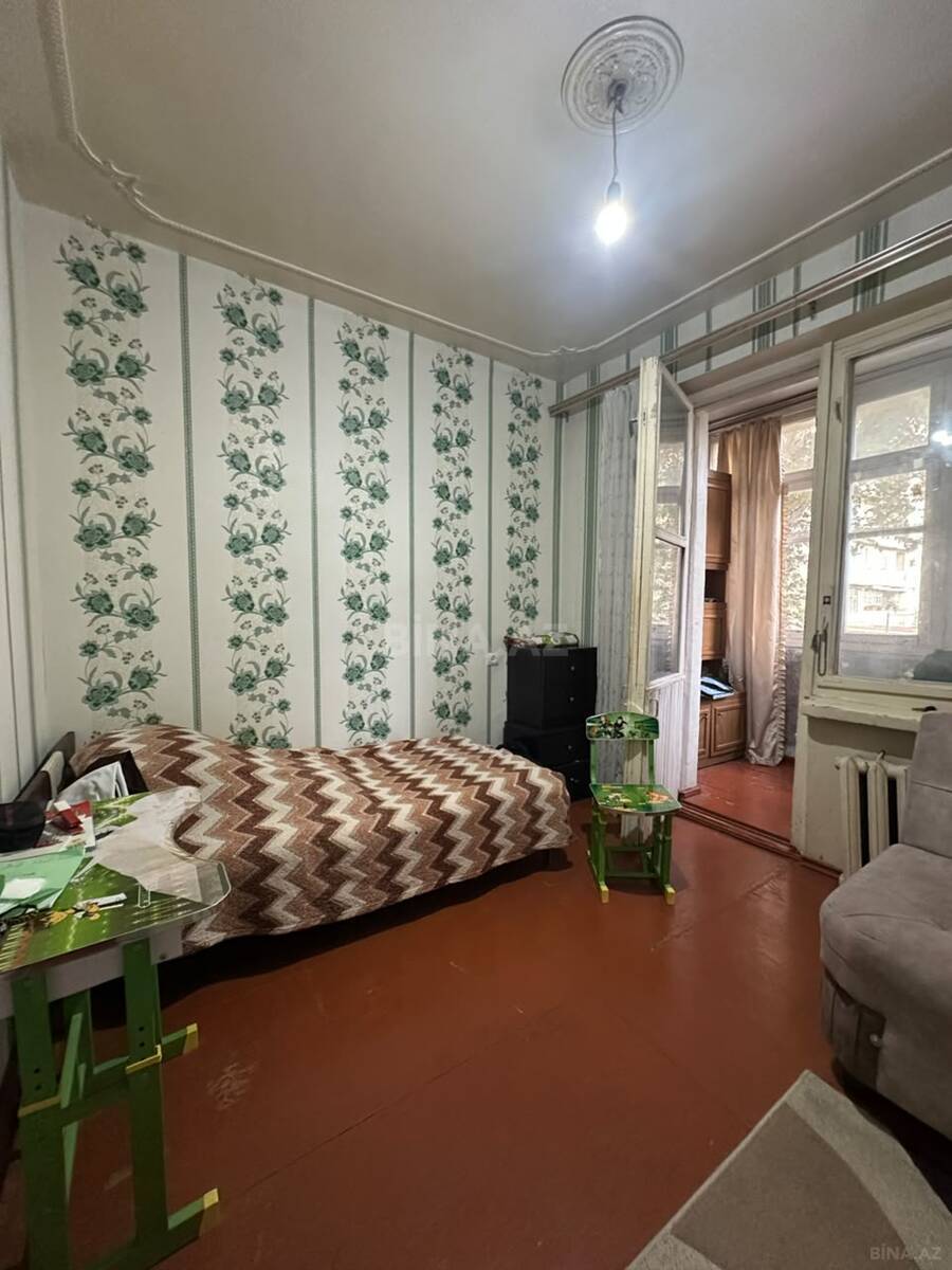 4 otaqlı Köhnə tikili, Bakıxanov q., Bakı