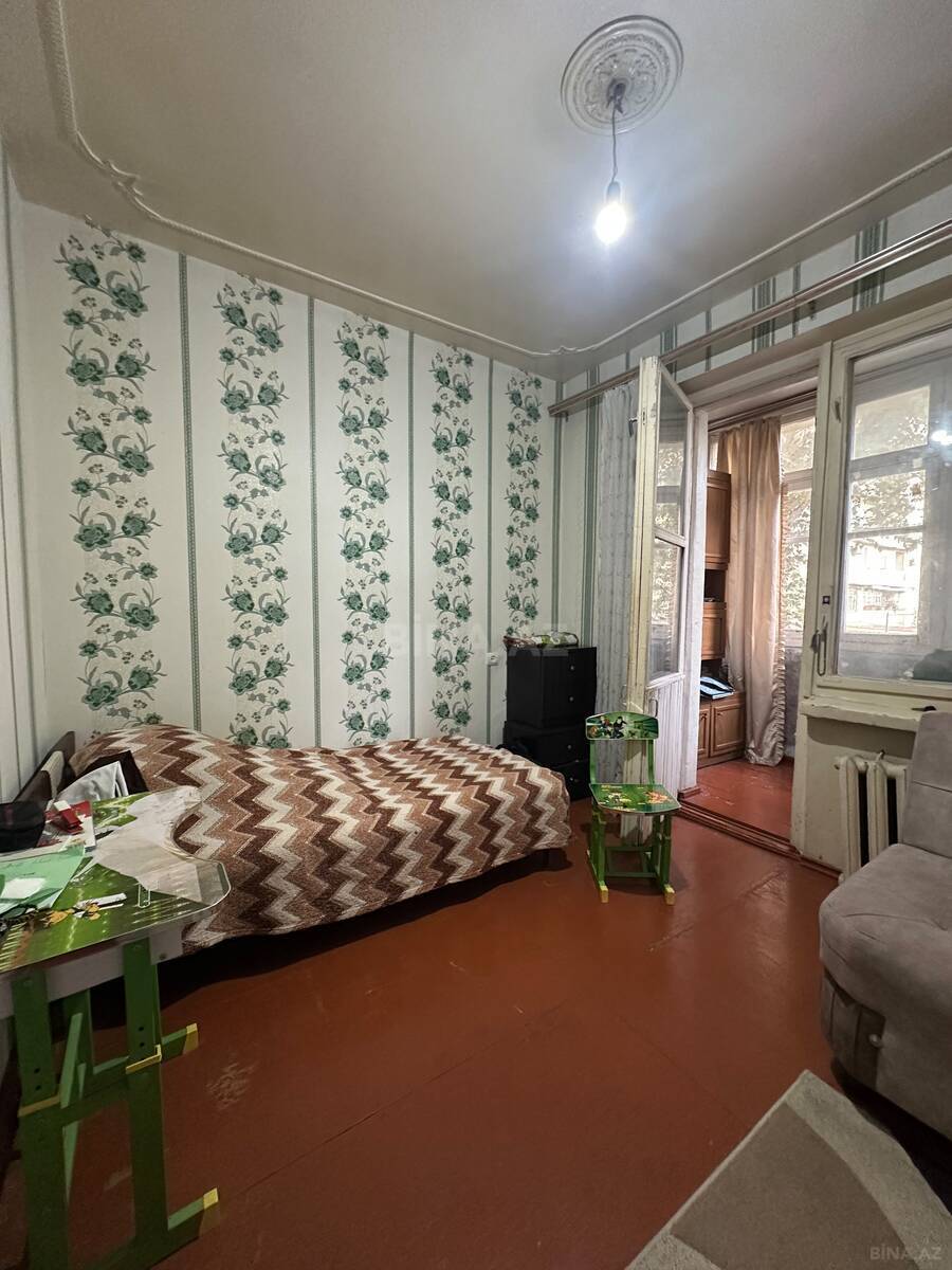 4 otaqlı Köhnə tikili, Bakıxanov q., Bakı