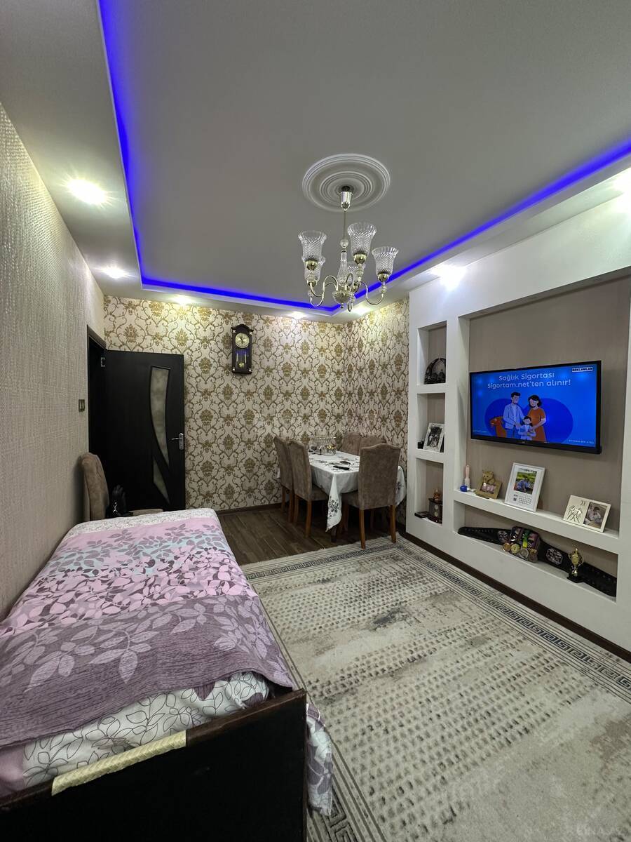 4 otaqlı Köhnə tikili, Bakıxanov q., Bakı