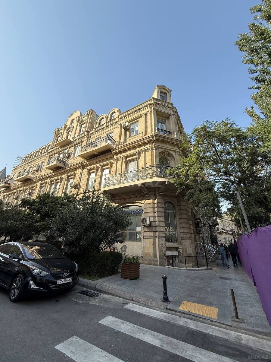 3 otaqlı Köhnə tikili, İçəri Şəhər m., Bakı