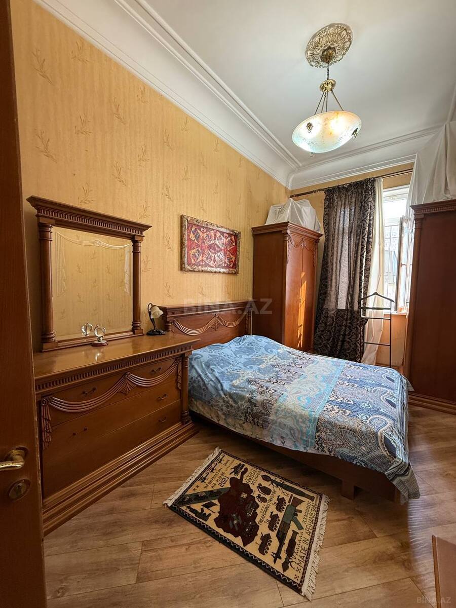 3 otaqlı Köhnə tikili, İçəri Şəhər m., Bakı