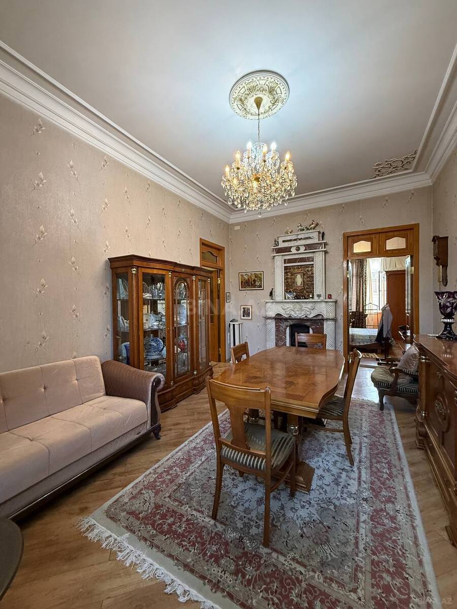 3 otaqlı Köhnə tikili, İçəri Şəhər m., Bakı