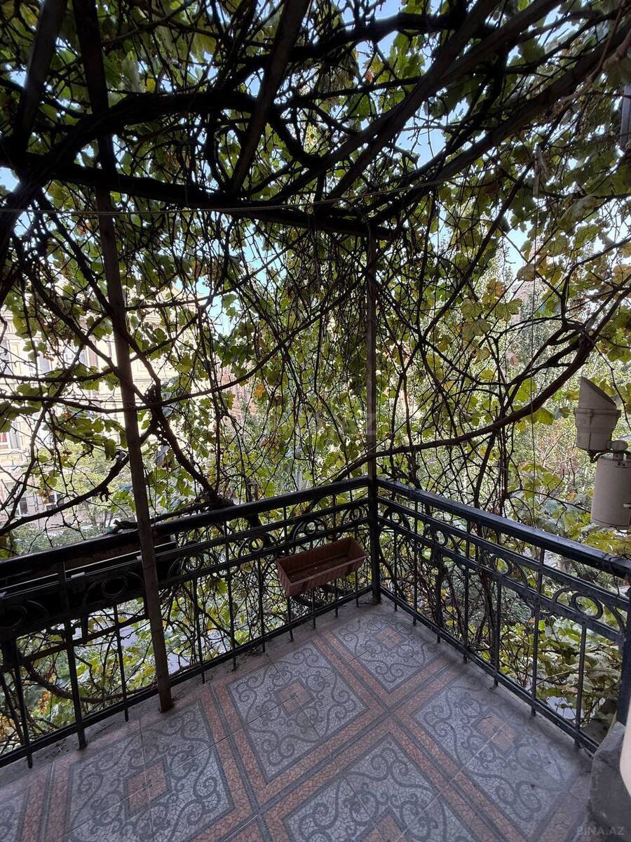 3 otaqlı Köhnə tikili, İçəri Şəhər m., Bakı