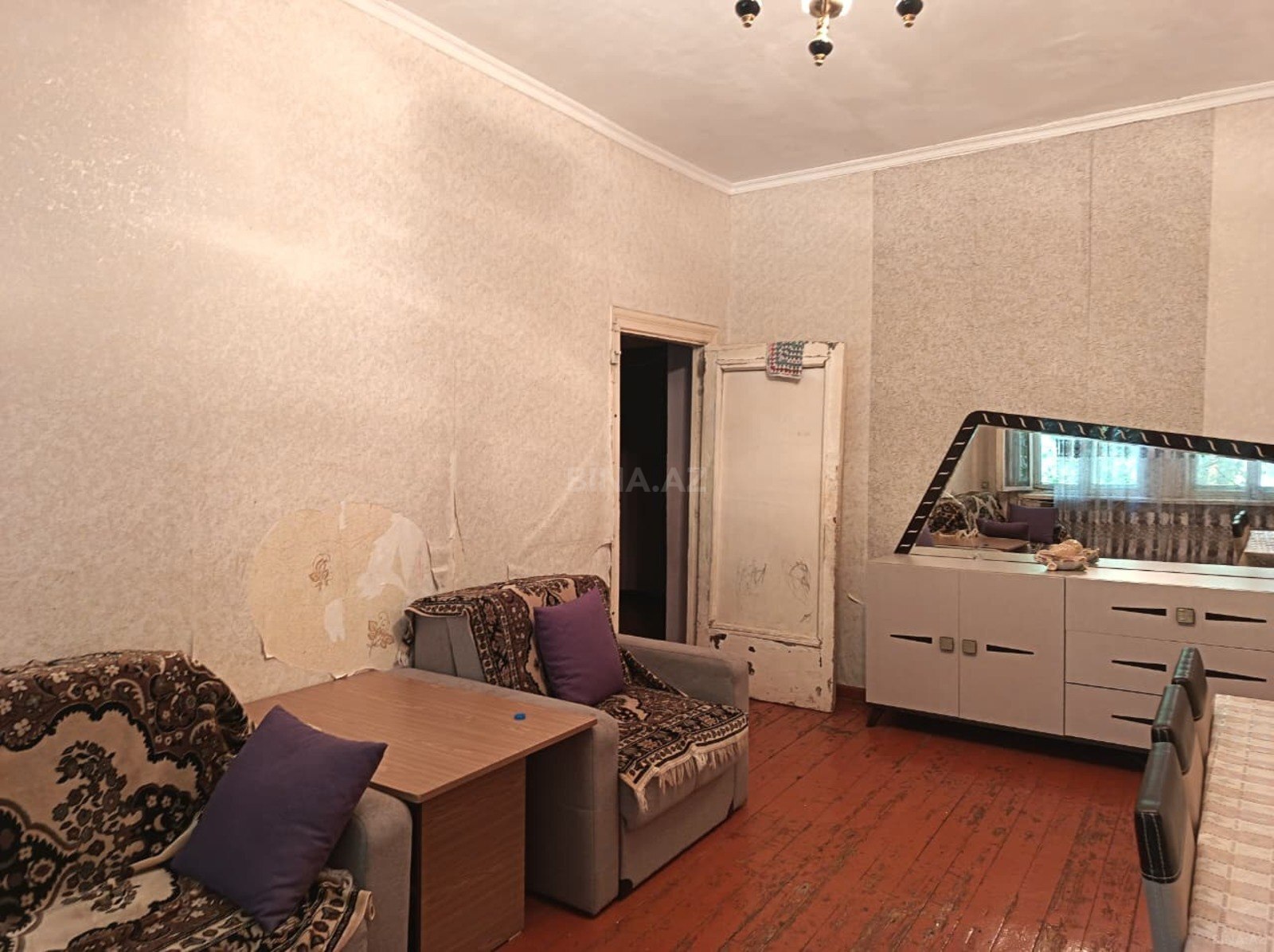 3 otaqlı Köhnə tikili, Elmlər Akademiyası m., Bakı