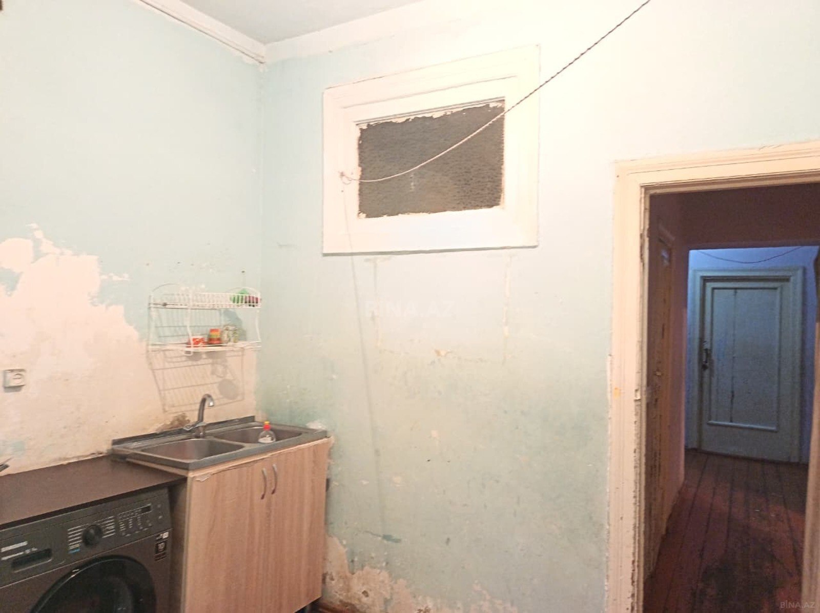 3 otaqlı Köhnə tikili, Elmlər Akademiyası m., Bakı