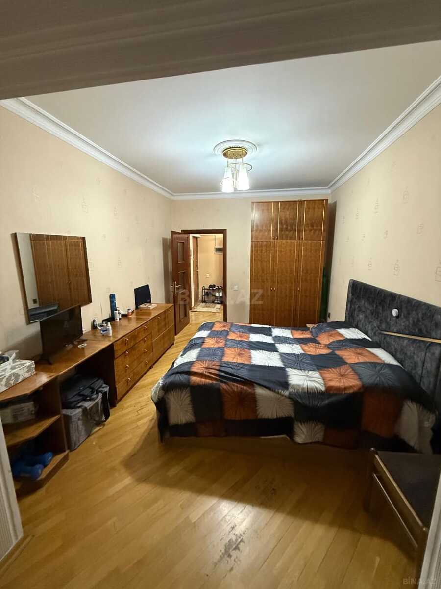 4 otaqlı Köhnə tikili, Əhmədli m., Bakı