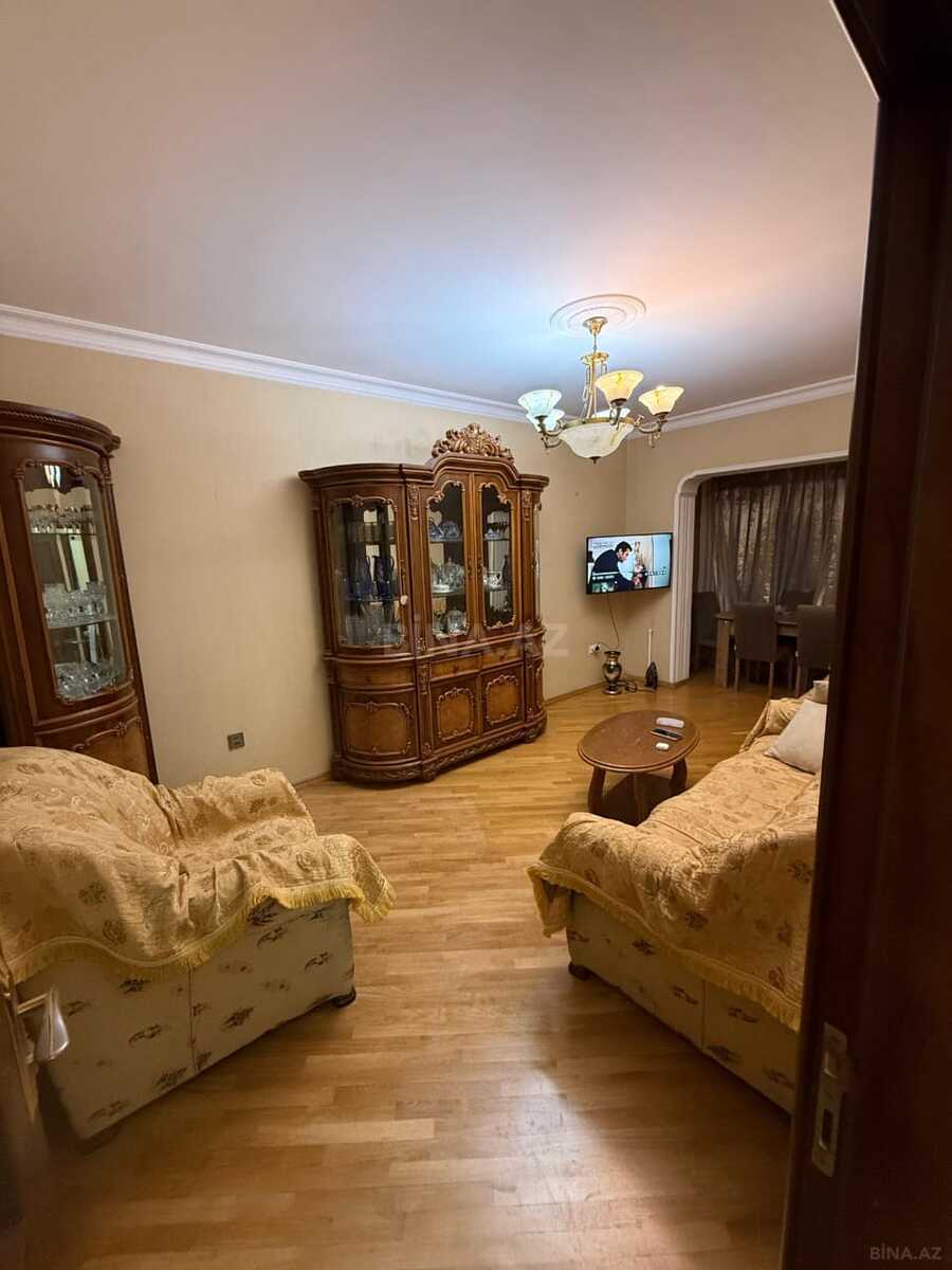 4 otaqlı Köhnə tikili, Əhmədli m., Bakı