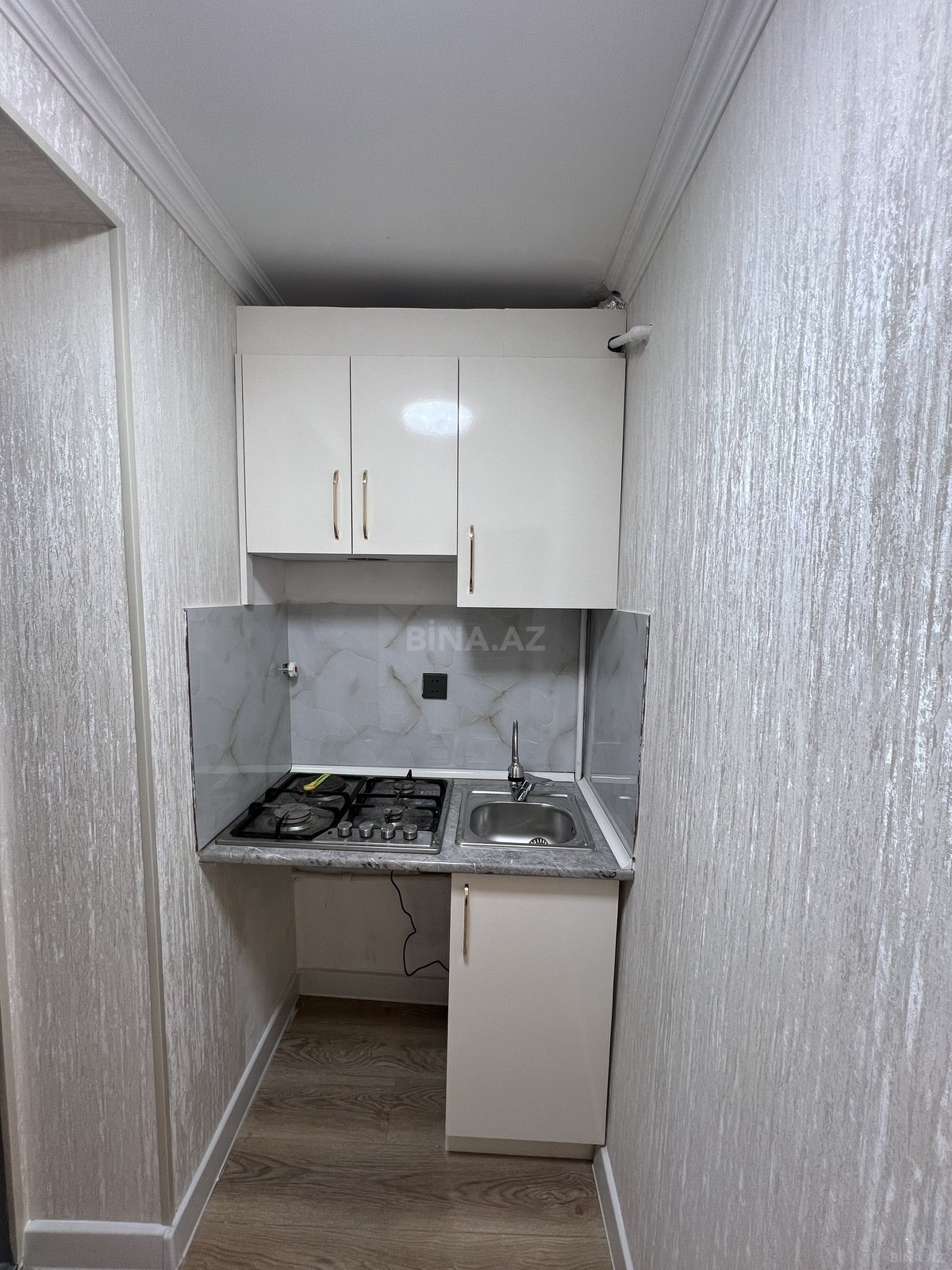 2 otaqlı Köhnə tikili, İnşaatçılar m., Bakı