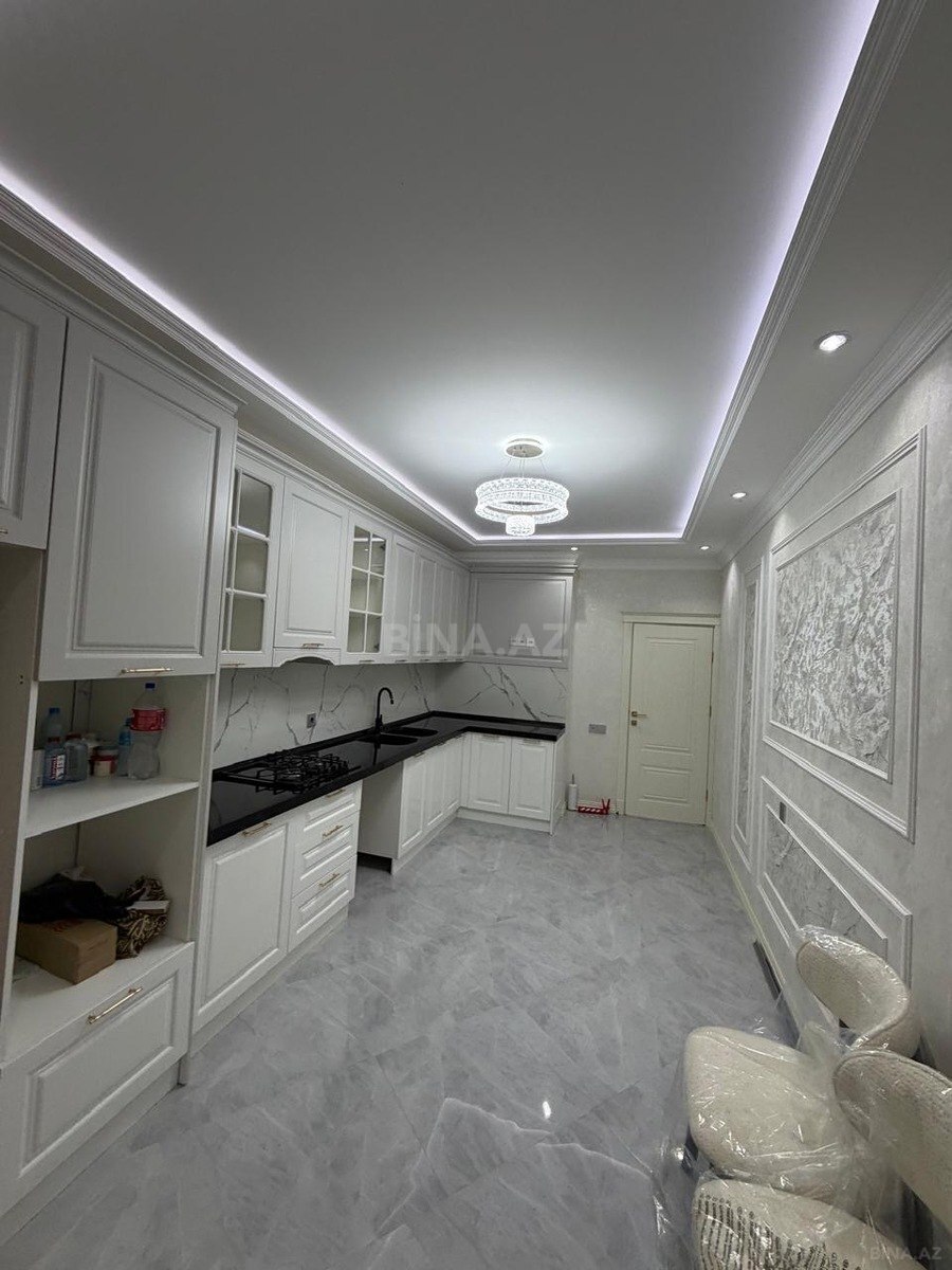 3 otaqlı Yeni tikili, Neftçilər m., Bakı